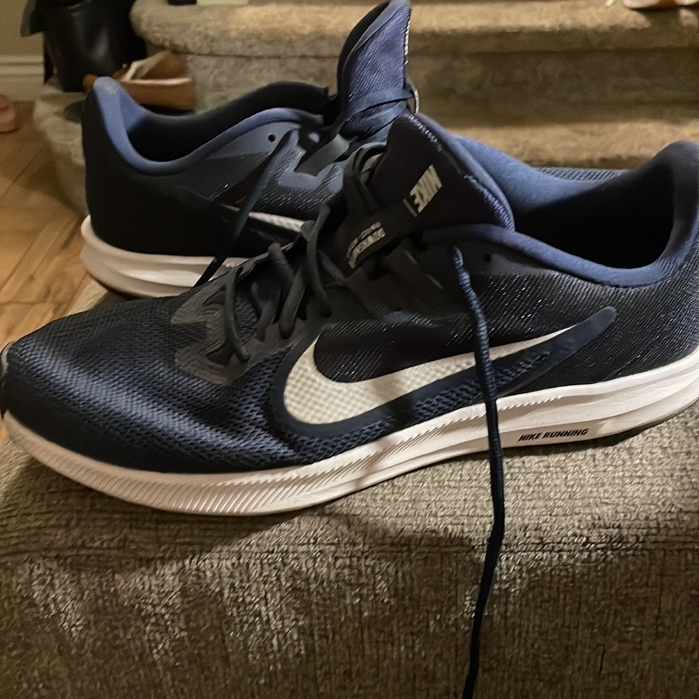 Men’s Nike - Picture 4 of 4
